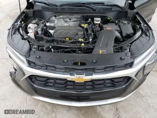 2025 Chevrolet Trax LT with VIN KL77LHEP2SC043442, listed as a Copart auction lot 89102835 with 2,222 mi miles and Salvage Title. Bid and sale history available at carsss.com. Image 12.