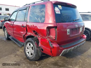 2004 Honda Pilot EX with VIN 5FNYF18674B003260, listed as a IAAI auction lot 41898340 with 214,249 mi miles. Bid and sale history available at carsss.com. Image 3.