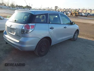 2006 Toyota Matrix STD with VIN 2T1KR32E26C588104, listed as a IAAI auction lot 41977865 with 242,577 mi miles and . Bid and sale history available at carsss.com. Image 4.