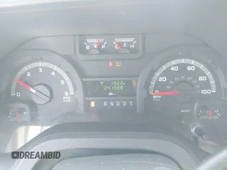 2013 Ford Econoline Cargo Commercial z VIN 1FTNE2EW8DDB01110, wystawiony jako IAAI lot #42290270 z przebiegiem 241 988 mil mil oraz . Historia ofert i sprzedaży dostępna na DreamBid. Obrazek 7.