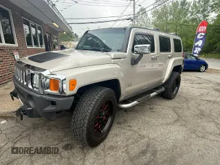 2006 Hummer H3 z VIN 5GTDN136268141339, wystawiony jako Copart lot #57709435 z przebiegiem 93 683 mil mil oraz Tytuł czysty. Historia ofert i sprzedaży dostępna na DreamBid. Obrazek 2.