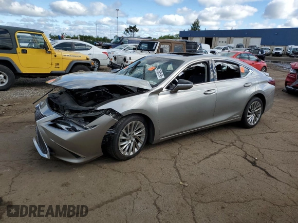 2019 Lexus ES 300h с VIN 58AB21B18KU001332, выставлен на аукционе Copart как лот 57585195 с пробегом Не указан миль и Чистый • Clean title. История ставок и продаж доступна на DreamBid. Изображение 1.