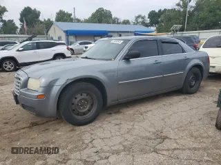 2007 Chrysler 300 z VIN 2C3KA43RX7H639987, wystawiony jako Copart lot #59638045 z przebiegiem 245 064 mil mil oraz Szkoda całkowita • Salvage title. Historia ofert i sprzedaży dostępna na DreamBid. Obrazek 1.
