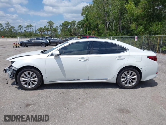 2013 Lexus ES 300h Hybrid with VIN JTHBW1GG0D2002520, listed as a IAAI auction lot 42049567 with 195,538 mi miles. Bid and sale history available at carsss.com. Image 15.