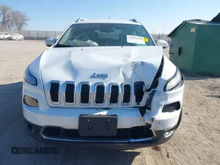 2017 Jeep Cherokee Limited with VIN 1C4PJMDB7HW647325, listed as a IAAI auction lot 41472364 with 37,129 mi miles and . Bid and sale history available at DreamBid. Image 11.