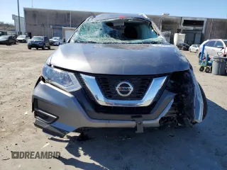 2019 Nissan Rogue S with VIN KNMAT2MV2KP539596, listed as a Copart auction lot 49121755 with 100,044 mi miles and Salvage Title. Bid and sale history available at carsss.com. Image 5.