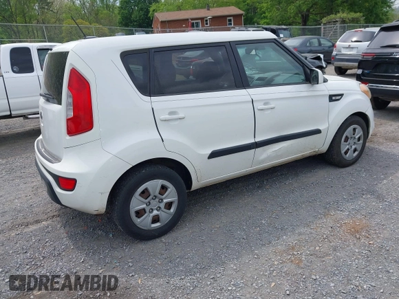 2012 Kia Soul with VIN KNDJT2A59C7439484, listed as a IAAI auction lot 42114087 with 142,933 mi miles. Bid and sale history available at carsss.com. Image 4.