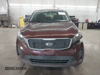 2019 Kia Sorento S V6 with VIN 5XYPGDA56KG483373, listed as a IAAI auction lot 41680817 with 91,970 mi miles. Bid and sale history available at carsss.com. Image 12.