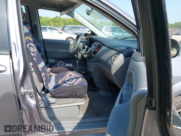 2004 Mazda MPV LX with VIN JM3LW28AX40500247, listed as a IAAI auction lot 42545659 with 255,316 mi miles and . Bid and sale history available at DreamBid. Image 5.