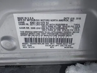 2015 Mitsubishi Outlander ES z VIN 4A4AP3AU0FE040621, wystawiony jako IAAI lot #41364883 z przebiegiem 187 454 mil mil oraz . Historia ofert i sprzedaży dostępna na DreamBid. Obrazek 9.