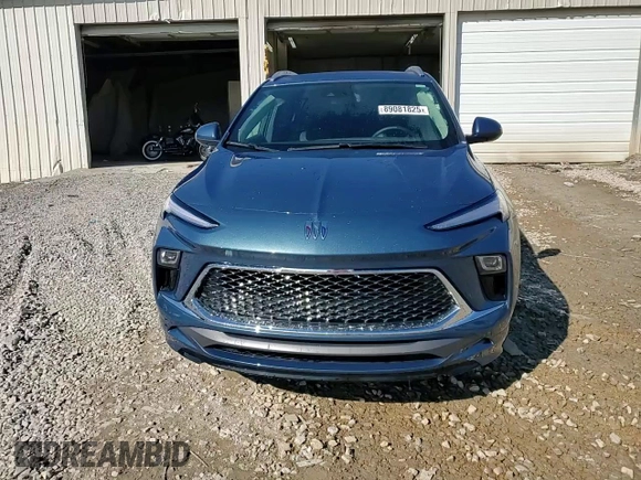 2024 Buick Encore GX Avenir с VIN KL4AMGSL2RB057630, выставлен на аукционе Copart как лот 89081825 с пробегом 6 096 миль миль и Списание • Salvage title. История ставок и продаж доступна на DreamBid. Изображение 15.