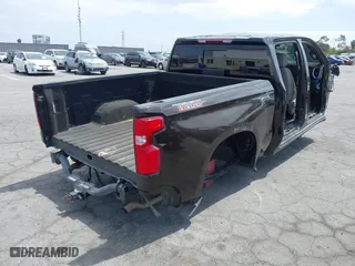 2019 Chevrolet Silverado 1500 LT Trail Boss with VIN 1GCPYFED4KZ397183, listed as a IAAI auction lot 41916320 with 1 mi miles. Bid and sale history available at carsss.com. Image 4.