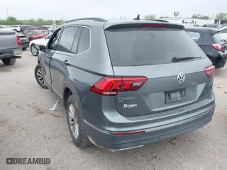 2018 Volkswagen Tiguan SEL with VIN 3VV2B7AX0JM016321, listed as a IAAI auction lot 41883513 with 50,029 mi miles. Bid and sale history available at carsss.com. Image 3.