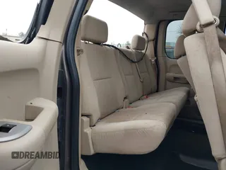 2007 Chevrolet Silverado 1500 LT w/1LT with VIN 2GCEC19J971723987, listed as a IAAI auction lot 41449499 with 302,703 mi miles. Bid and sale history available at carsss.com. Image 8.