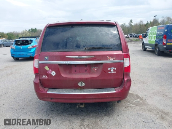 2015 Chrysler Town & Country Touring with VIN 2C4RC1BG6FR513993, listed as a IAAI auction lot 42189211 with 175,538 mi miles. Bid and sale history available at carsss.com. Image 16.