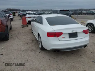 2013 Audi S5 Premium Plus z VIN WAUCGAFR0DA006611, wystawiony jako IAAI lot #41636149 z przebiegiem 212 323 mil mil oraz . Historia ofert i sprzedaży dostępna na DreamBid. Obrazek 3.
