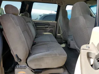 2000 Ford Excursion XLT с VIN 1FMNU41S3YEB85849, выставлен на аукционе Copart как лот 50221845 с пробегом 196 484 миль миль и На запчасти • Non repairable. История ставок и продаж доступна на DreamBid. Изображение 11.