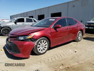 2020 Toyota Camry LE with VIN 4T1C11AK1LU399395, listed as a Copart auction lot 54663885 with 113,684 mi miles and Non Repairable. Bid and sale history available at DreamBid. Image 1.