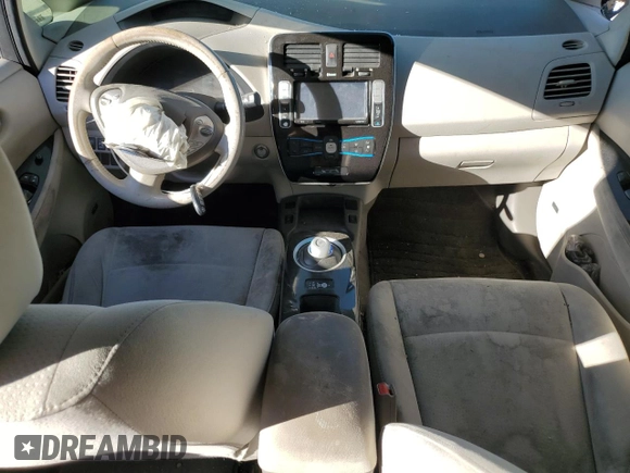 2015 Nissan LEAF S z VIN 1N4AZ0CP6FC303879, wystawiony jako Copart lot #44189424 z przebiegiem Nie podano mil oraz Szkoda całkowita • Salvage title. Historia ofert i sprzedaży dostępna na DreamBid. Obrazek 8.