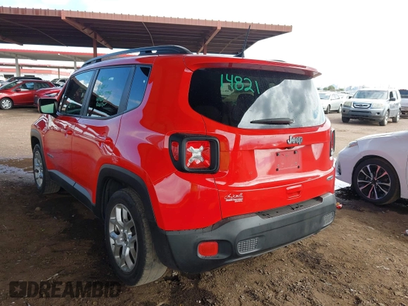 2018 Jeep Renegade Latitude z VIN ZACCJABB8JPJ64054, wystawiony jako IAAI lot #42405048 z przebiegiem 84 708 mil mil oraz . Historia ofert i sprzedaży dostępna na DreamBid. Obrazek 3.
