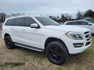 2015 Mercedes-Benz GL-Class GL 450 with VIN 4JGDF6EE2FA517080, listed as a IAAI auction lot 41640032 with 136,625 mi miles. Bid and sale history available at carsss.com. Image 1.