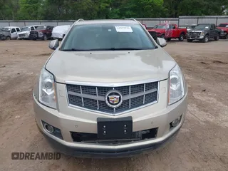 2010 Cadillac SRX Performance Collection with VIN 3GYFNBEY3AS640701, listed as a IAAI auction lot 41952936 with 147,437 mi miles. Bid and sale history available at carsss.com. Image 6.
