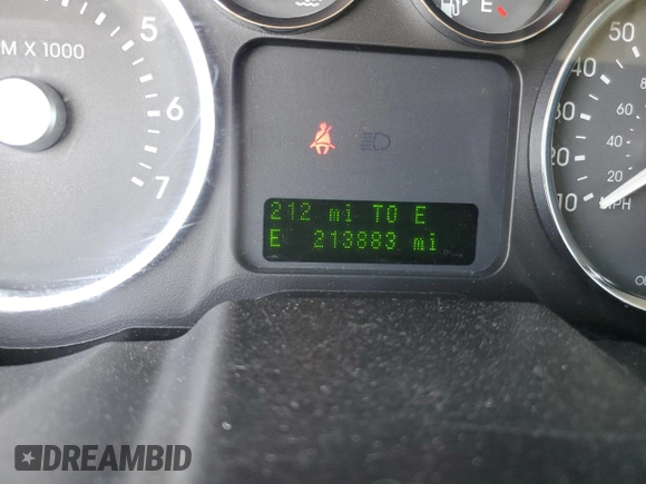 2005 Mercury Montego Luxury z VIN 1MEFM40155G626347, wystawiony jako Copart lot #46715235 z przebiegiem 213 883 mil mil oraz Szkoda całkowita • Salvage title. Historia ofert i sprzedaży dostępna na DreamBid. Obrazek 9.