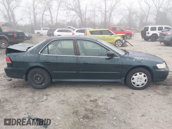 2001 Honda Accord LX z VIN 1HGCG56461A033694, wystawiony jako IAAI lot #41804320 z przebiegiem 250 000 mil mil oraz . Historia ofert i sprzedaży dostępna na DreamBid. Obrazek 13.
