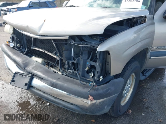 2003 Chevrolet Tahoe LS with VIN 1GNEC13V43R109837, listed as a IAAI auction lot 41363706 with Not provided miles and . Bid and sale history available at DreamBid. Image 6.