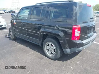 2015 Jeep Patriot Sport with VIN 1C4NJPBB8FD262960, listed as a IAAI auction lot 42027515 with 187,531 mi miles and . Bid and sale history available at DreamBid. Image 3.