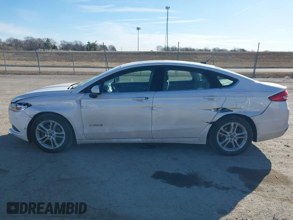 2018 Ford Fusion Hybrid SE with VIN 3FA6P0LU4JR152682, listed as a IAAI auction lot 41691305 with 142,059 mi miles. Bid and sale history available at carsss.com. Image 14.