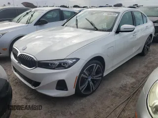 2024 BMW 3 Series 330e with VIN 3MW39FF09R8E27710, listed as a Copart auction lot 74666324 with 0 mi miles and Non Repairable. Bid and sale history available at carsss.com. Image 1.