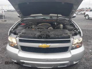 2012 Chevrolet Tahoe LS z VIN 1GNSCAE02CR308972, wystawiony jako IAAI lot #42495520 z przebiegiem 205 295 mil mil oraz . Historia ofert i sprzedaży dostępna na DreamBid. Obrazek 10.