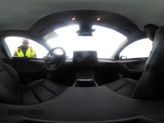 2024 Tesla Model Y с VIN 7SAYGDED5RF093696, выставлен на аукционе IAAI как лот 42061020 с пробегом 21 220 миль миль и . История ставок и продаж доступна на DreamBid. Изображение 24.