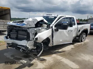 2020 GMC Sierra 2500HD Denali with VIN 1GT49REY6LF279661, listed as a Copart auction lot 60733785 with 21,393 mi miles and Salvage title. Bid and sale history available at DreamBid. Image 1.