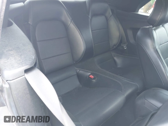 2020 Ford Mustang EcoBoost z VIN 1FATP8UH6L5106537, wystawiony jako IAAI lot #42518474 z przebiegiem 86 971 mil mil oraz . Historia ofert i sprzedaży dostępna na DreamBid. Obrazek 8.