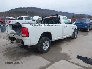 2017 Ram 1500 Tradesman z VIN 3C6JR6DT0HG654593, wystawiony jako IAAI lot #41602413 z przebiegiem 38 215 mil mil oraz . Historia ofert i sprzedaży dostępna na DreamBid. Obrazek 4.