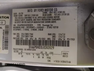 2020 Ford Fusion SE with VIN 3FA6P0HD3LR202029, listed as a IAAI auction lot 41655305 with 110,229 mi miles. Bid and sale history available at carsss.com. Image 9.