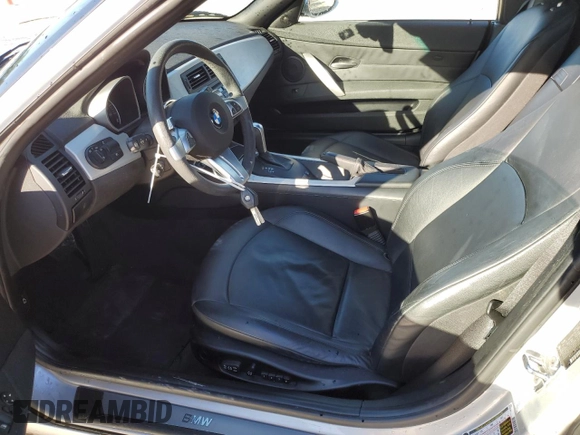 2008 BMW Z4 3.0i with VIN 4USBU33548LW76249, listed as a Copart auction lot 45762965 with 23,352 mi miles and Salvage title. Bid and sale history available at DreamBid. Image 7.