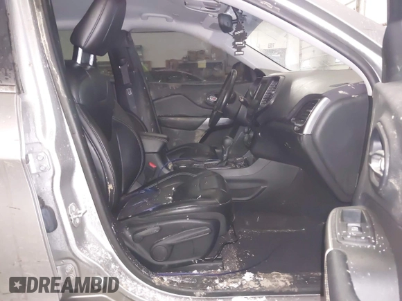 2019 Jeep Cherokee Latitude Plus with VIN 1C4PJMLX8KD137307, listed as a IAAI auction lot 41258365 with 131,758 mi miles and . Bid and sale history available at DreamBid. Image 5.