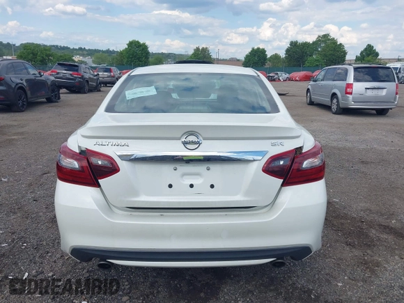 2017 Nissan Altima SR z VIN 1N4AL3AP5HC193030, wystawiony jako IAAI lot #42230730 z przebiegiem 93 001 mil mil oraz . Historia ofert i sprzedaży dostępna na DreamBid. Obrazek 15.