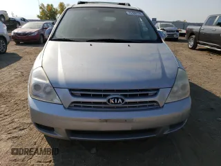 2008 Kia Sedona LX with VIN KNDMB233086244270, listed as a Copart auction lot 75109174 with 328,438 mi miles and Clean Title. Bid and sale history available at carsss.com. Image 5.