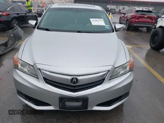 2013 Acura ILX with VIN 19VDE1F3XDE021230, listed as a IAAI auction lot 41586378 with 207,274 mi miles. Bid and sale history available at carsss.com. Image 13.