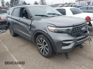 2022 Ford Explorer ST-Line with VIN 1FMSK7KH5NGB23351, listed as a IAAI auction lot 41385275 with 77,114 mi miles. Bid and sale history available at carsss.com. Image 1.