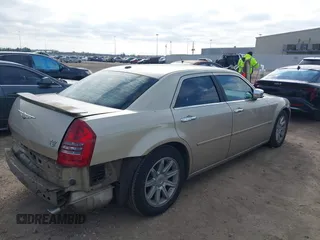 2006 Chrysler 300 C with VIN 2C3KA63HX6H487887, listed as a IAAI auction lot 41603068 with 133,169 mi miles. Bid and sale history available at carsss.com. Image 4.