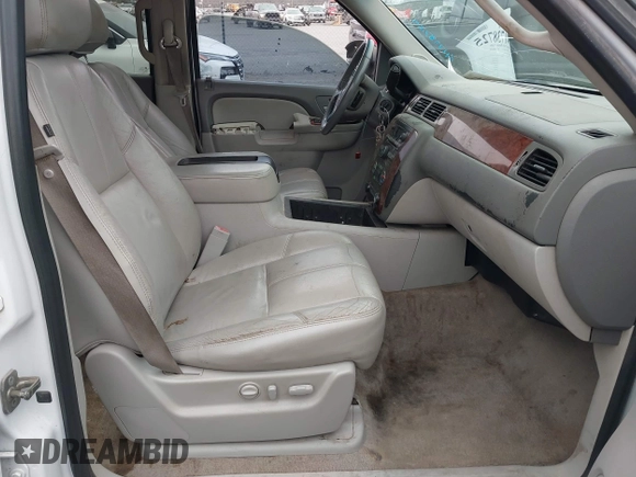 2012 Chevrolet Suburban LT with VIN 1GNSCJE08CR303761, listed as a IAAI auction lot 41738725 with 387,981 mi miles and . Bid and sale history available at DreamBid. Image 5.
