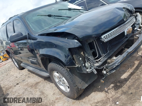 2010 Chevrolet Suburban LT with VIN 1GNUCJE06AR138587, listed as a IAAI auction lot 42145484 with 283,318 mi miles and . Bid and sale history available at DreamBid. Image 1.