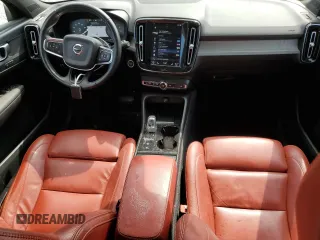 2020 Volvo XC40 Inscription with VIN YV4162UL2L2268301, listed as a Copart auction lot 68509984 with 85,758 mi miles and Salvage Title. Bid and sale history available at DreamBid. Image 8.