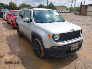 2017 Jeep Renegade Latitude z VIN ZACCJBBB2HPF61293, wystawiony jako IAAI lot #42004209 z przebiegiem 101 214 mil mil oraz . Historia ofert i sprzedaży dostępna na DreamBid. Obrazek 1.