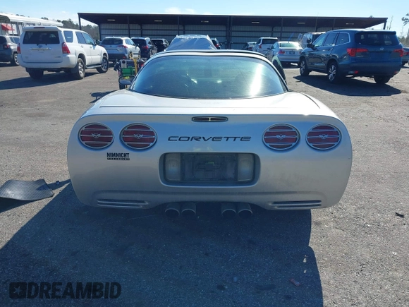 2000 Chevrolet Corvette with VIN 1G1YY22GXY5123782, listed as a IAAI auction lot 41276744 with 135,845 mi miles. Bid and sale history available at carsss.com. Image 16.